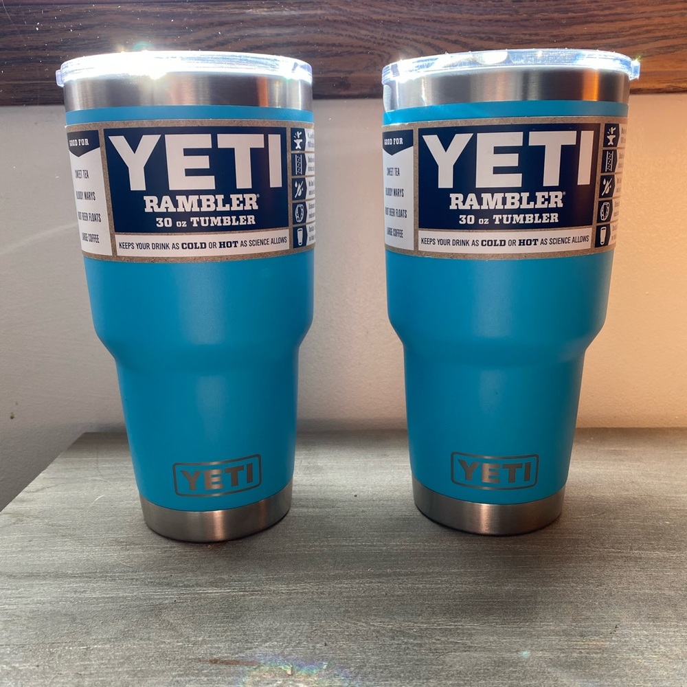 2 blue yetis